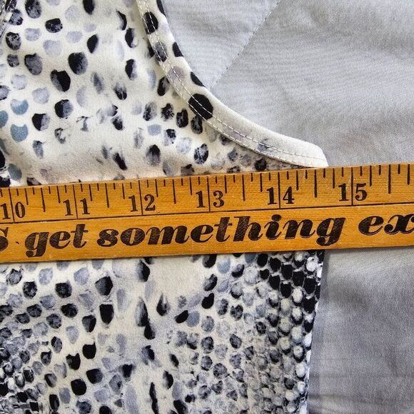 EUC EVOLUTION AND CREATION EVCR SNAKESKIN LIGHT IMPACT ACTIVEWEAR BRA SIZE M - Picture 5 of 6